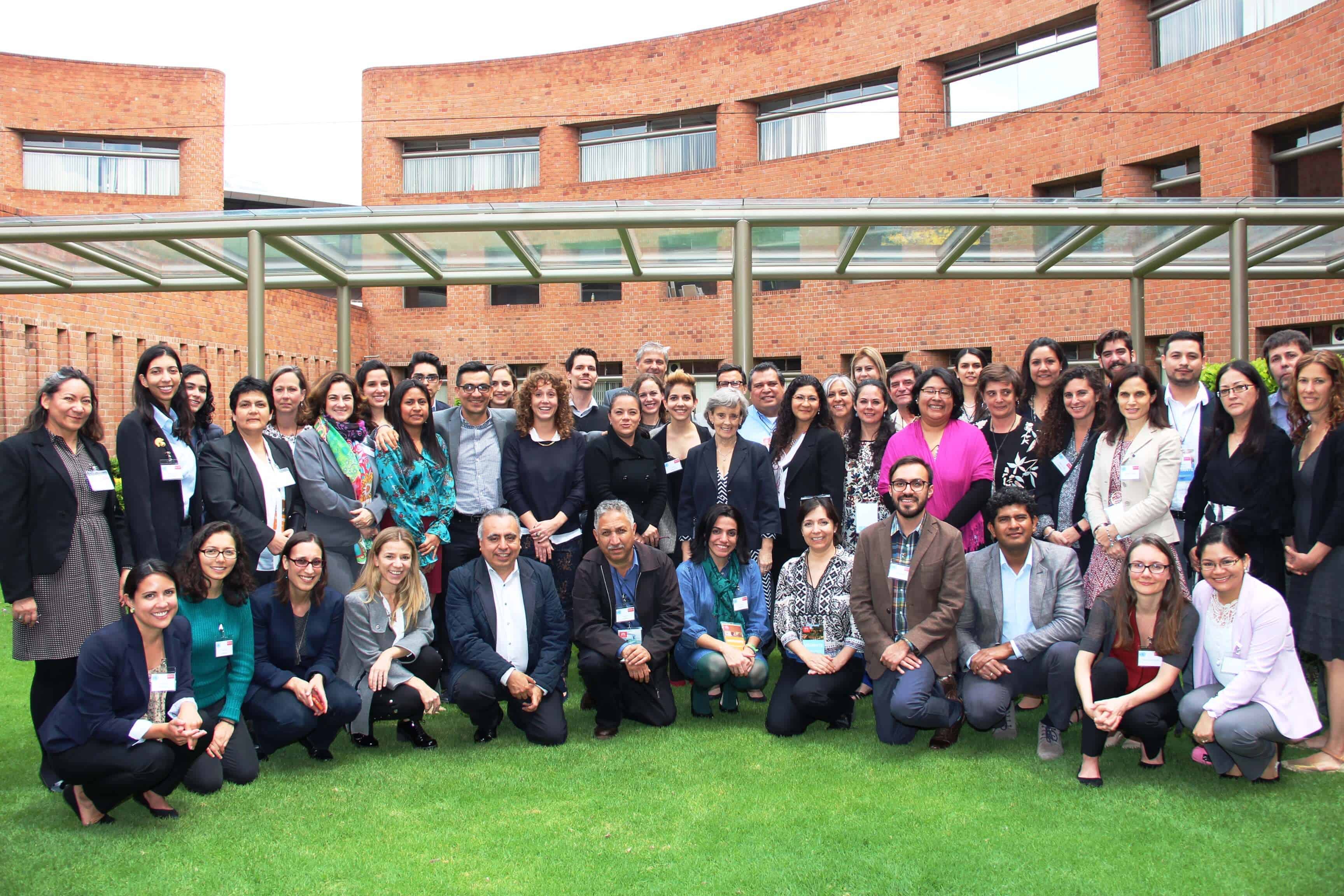 Asistentes a la "Consulta global de expertos. Violencia contra la niñez en movilidad".