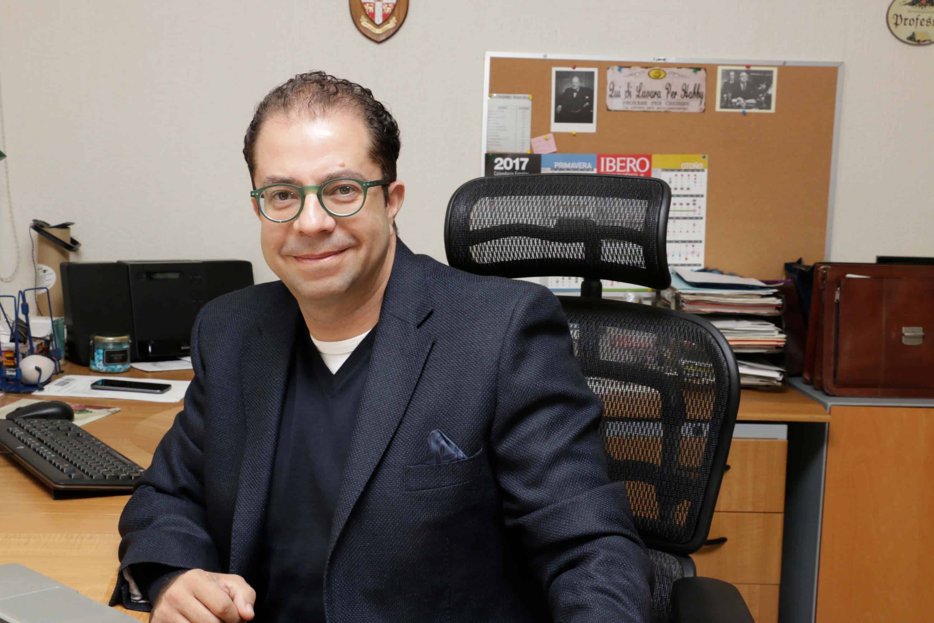 Manuel Guerrero, académico del Departamento de Comunicación de la IBERO (Alberto Hernández/IBERO).