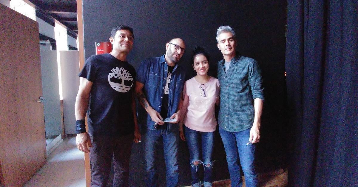 La Gusana también se tomó fotografías con los estudiantes (Foto: Thania Carmona / IBERO).