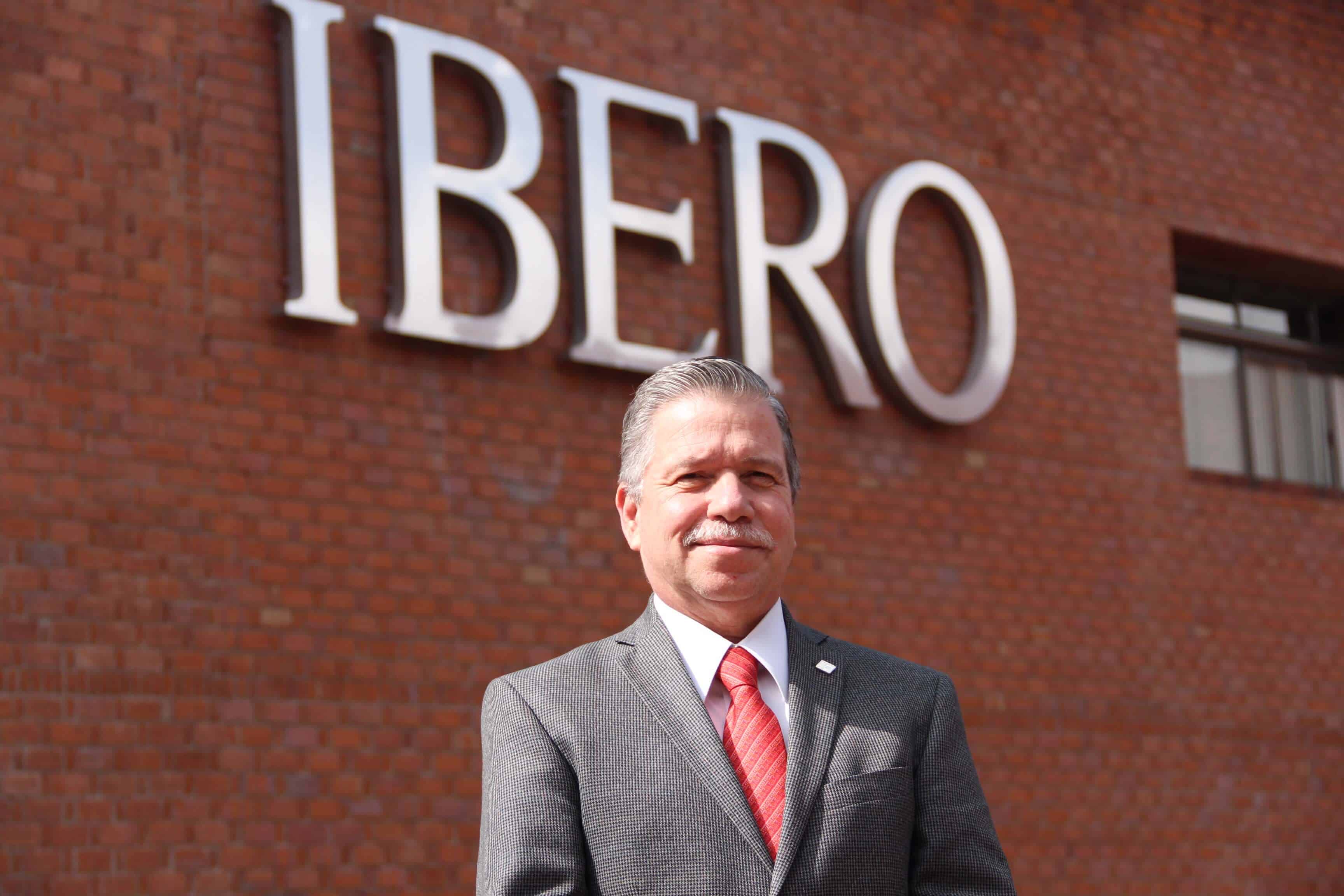 El Mtro. David Fernández Dávalos se convirtió en el décimo séptimo Rector de la IBERO.
