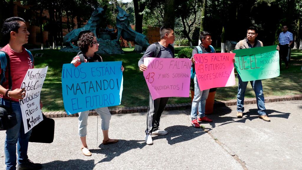 No faltaron las consignas (Foto: Alberto Hernández).
