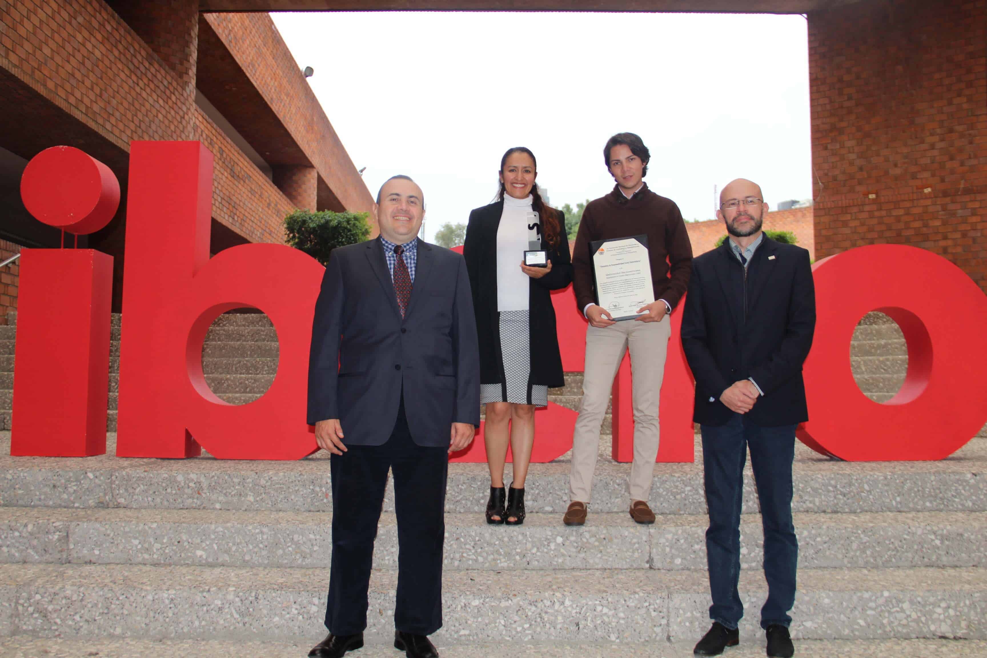Los académicos trabajaron en equipo para concursar por el distintivo (Valentina González/IBERO).