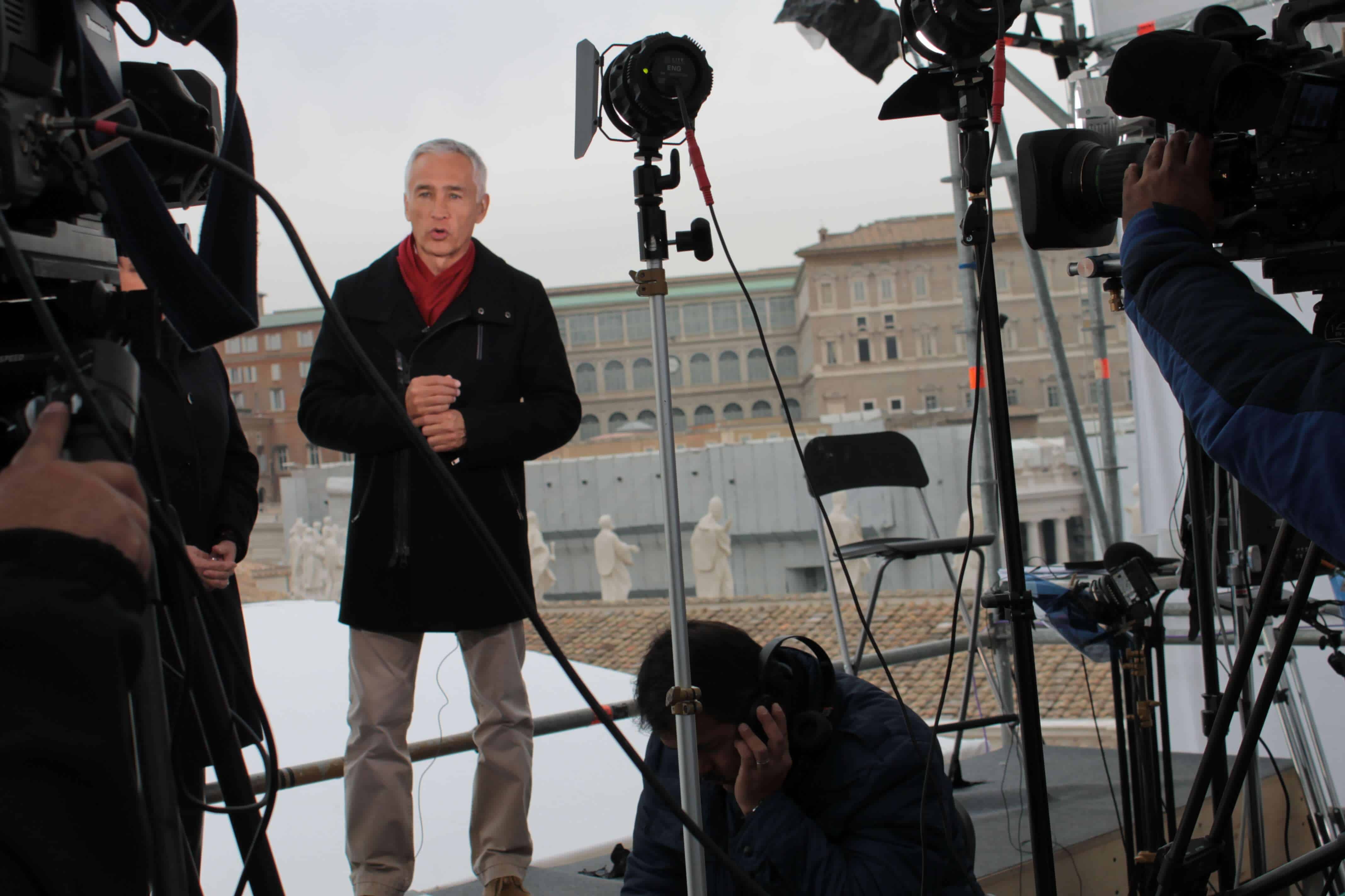 El presentador aseguró que sí es recomendable estudiar periodismo (Cortesía).