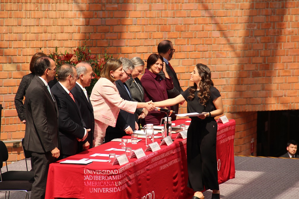Más de mil jóvenes concluyeron sus estudios (Valentina González/IBERO).