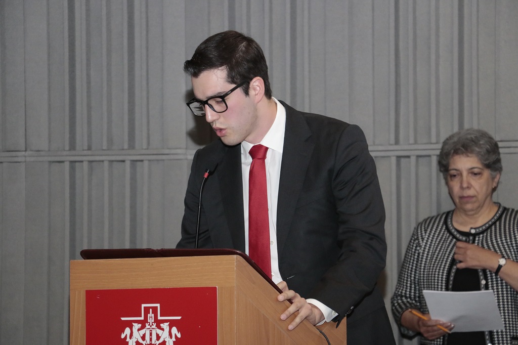 El estudiante Ernesto Escobar Bueno dio el mensaje a nombre de los reconocidos (Alberto Hernández/ IBERO).