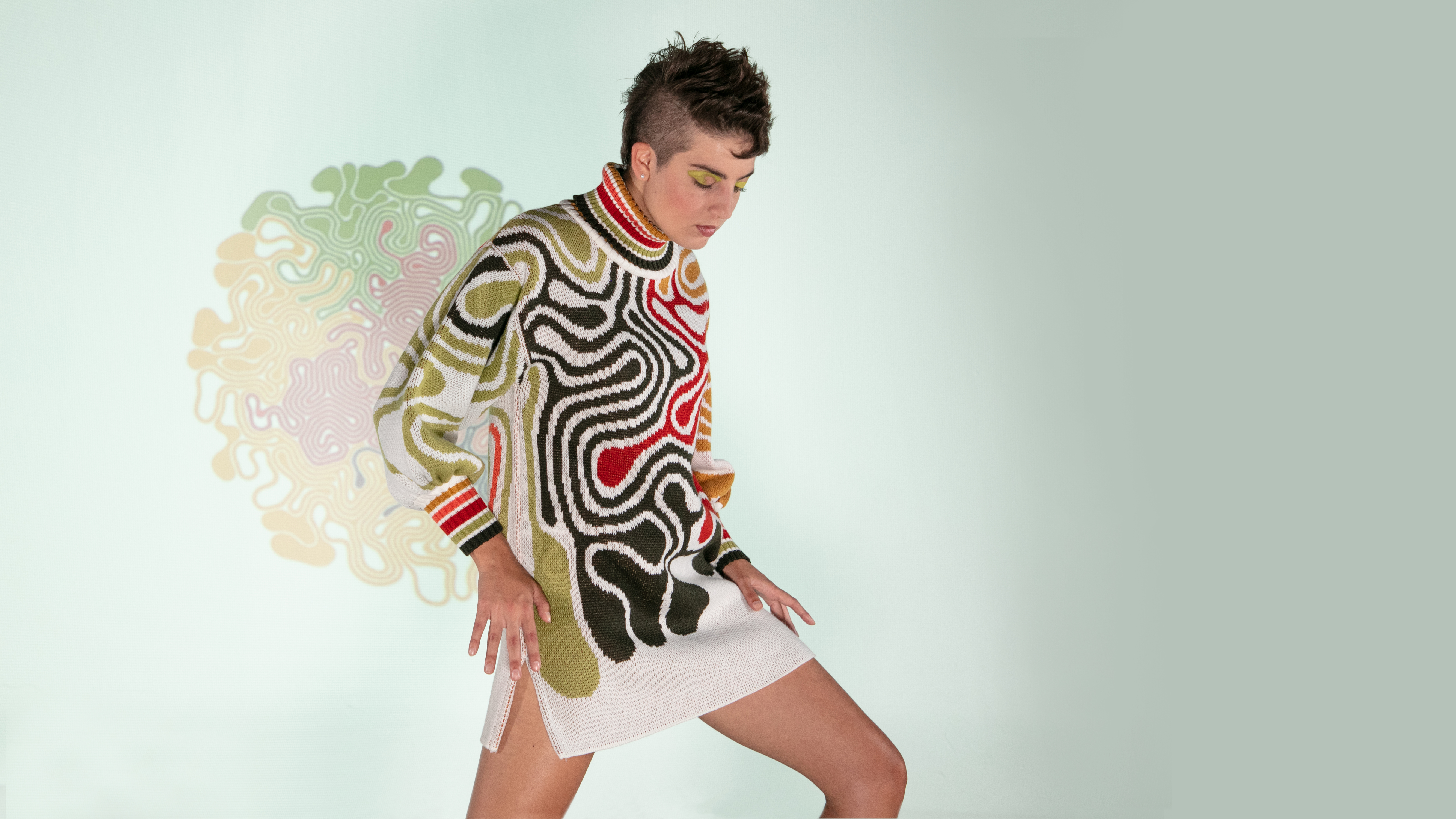 La académica explicó que para diseñar el patrón de las prendas se utilizaron datos obtenidos de la Secretaría de Salud (Cortesía Cynthia Gómez).