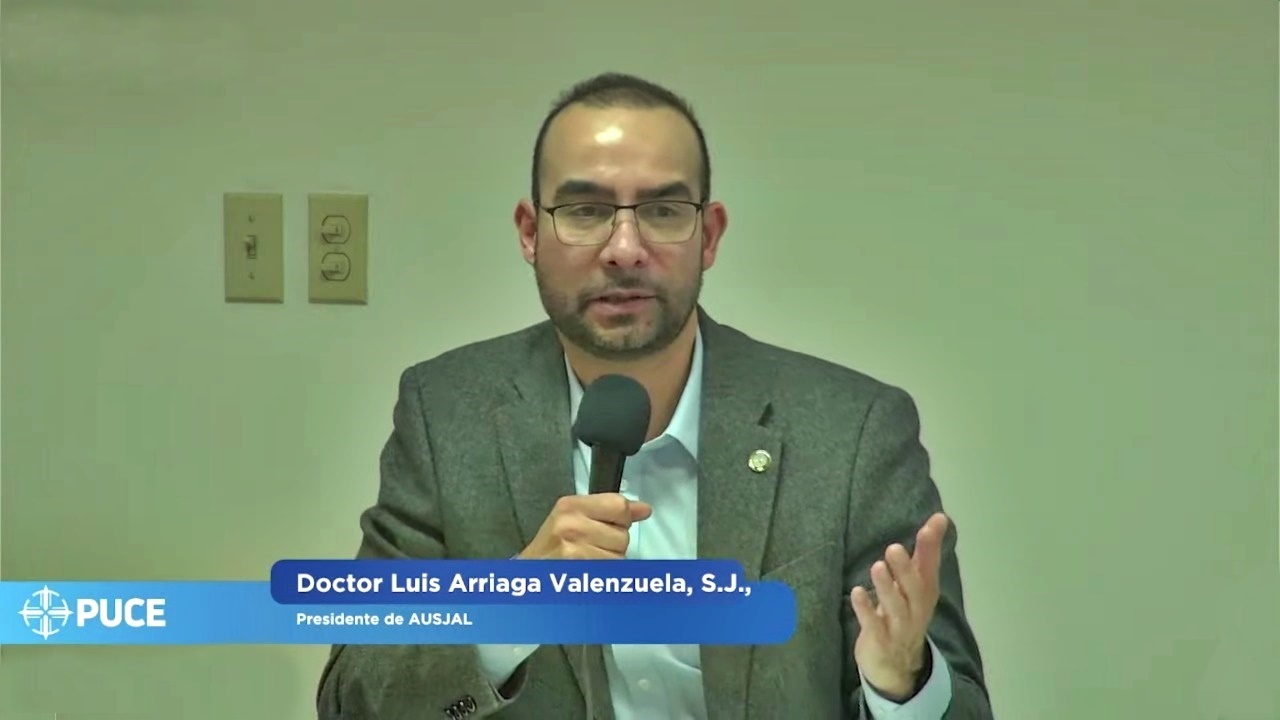 En la presentación de la 'Cátedra Universitaria Panamazónica: Claudio Hummes', el Rector de @IBERO_mx invitó a trascender la mirada liberal de los DDHH para mirarlos desde experiencias locales.