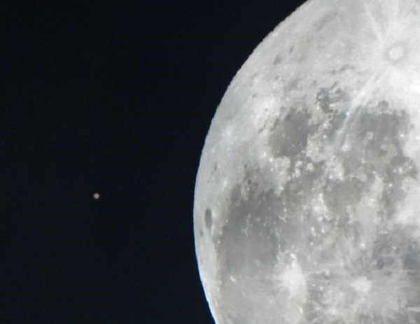La Luna llena estuvo en conjunción con el planeta Marte.