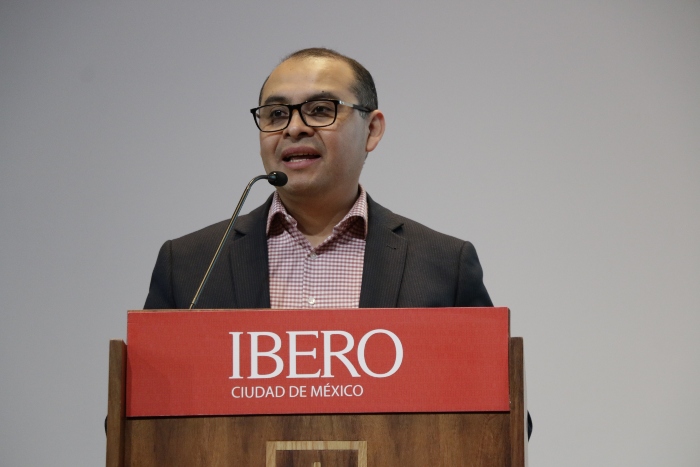 Dr. Eduardo Gamaliel Hernández Martínez, director de la División de Ciencia, Arte y Tecnología. (Foto: Alberto Hernández)
