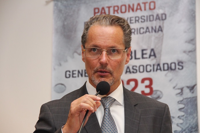 Cattori anunció que fomentará una estrecha relación con el Rector, Dr. Luis Arriaga Valenzuela, y “enfocaremos todos nuestros esfuerzos a consumar su proyecto educativo”.