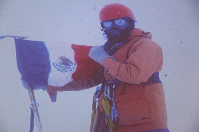 Como entrenamiento para los Himalayas, llegaron las expediciones al extranjero.