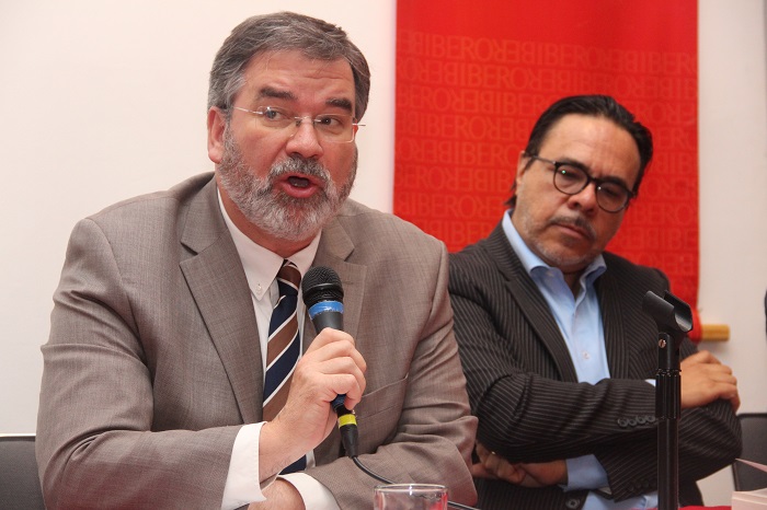 Al habla, el Dr. José Sols Lucia, académico del Departamento de Ciencias Religiosas de la IBERO y coordinador del libro.
