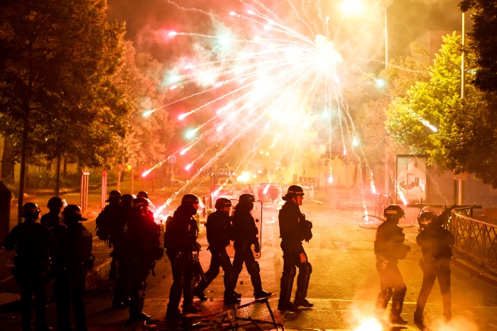 La muerte de un joven de 17 años por el disparo de un policía ha desencadenado manifestaciones en diversas ciudades francesas. (Foto: Twitter)