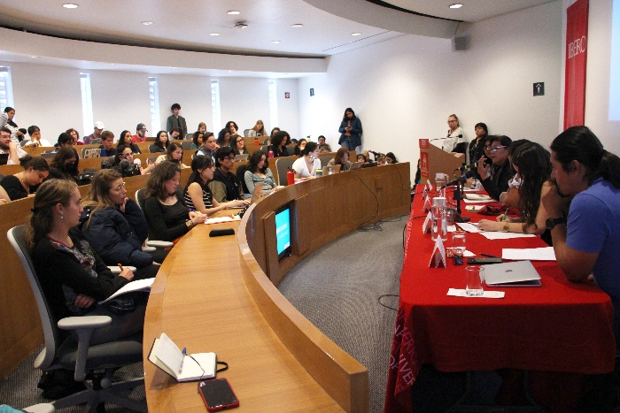 Se llevó a cabo en la Universidad Iberoamericana el conversatorio ‘El tren va... ¿Y nosotr@s a dónde?’ (Foto: Yazmín Mendoza)