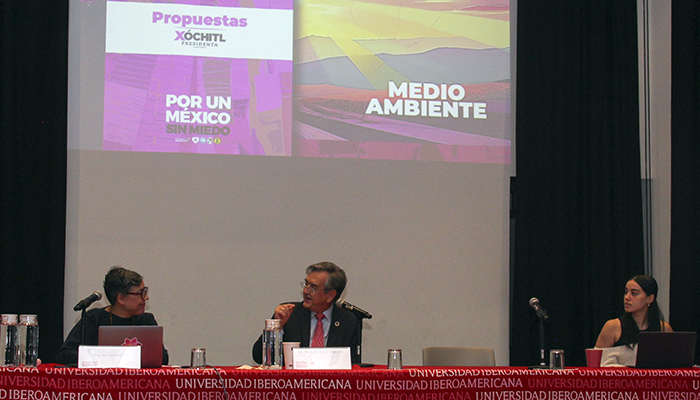 Estudiantes de Sustentabilidad Ambiental expresaron inquietudes sobre el uso energías verdes.