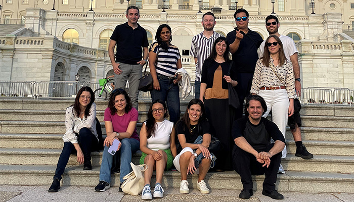 El Coordinador de la Oficina de Propiedad Intelectual y Transferencia de Conocimiento de la IBERO, Juan Pablo Alonso Norma, y la especialista en la materia, Esmeralda Zamora Becerra, y sus pares de otros países, durante su visita a Washington