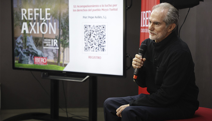El padre jesuita José Avilés, S.J., ha acompañado las luchas del pueblo maya-tseltal desde la misión de Bachajón, en Chiapas, durante ya 40 años. Foto: Alberto Hernández.