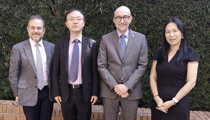 De izq. a der.: Mtro. Luis Alejandro Kauachi Legorreta, Cao Hang, Dr. Alejandro Anaya Muñoz, Wu Xiaoyan