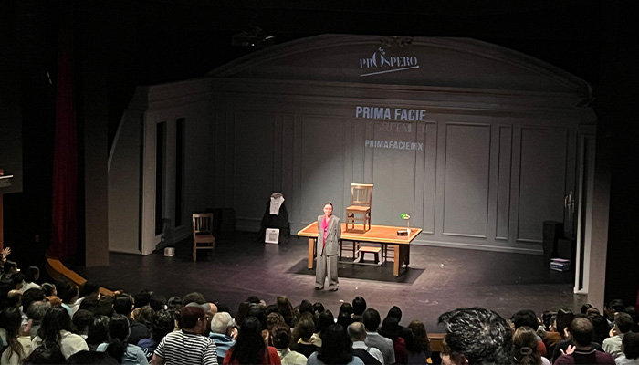 ‘Prima Facie’ se presentó como una actividad cultural para la comunidad universitaria de la IBERO en el Foro Cultural Chapultepec.