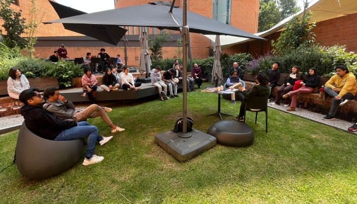 Este espacio se convertirá en sede habitual de futuras reuniones del Club, por su ambiente propicio para el diálogo.