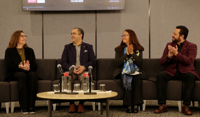De izq. a der.: Mtra. Gabriela Assaf Medina, Dr. Juan Manuel González, Mtra. Deyanira Chávez Osorio, y Mtro. Edgar Faugier Fuentes. Fotos: Jorge Luis Cortés.