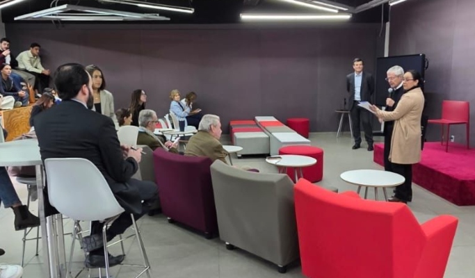 La Cátedra para el Bien Común reafirmó, con este conversatorio, su papel como un espacio universitario que conecta el pensamiento crítico con la práctica emprendedora